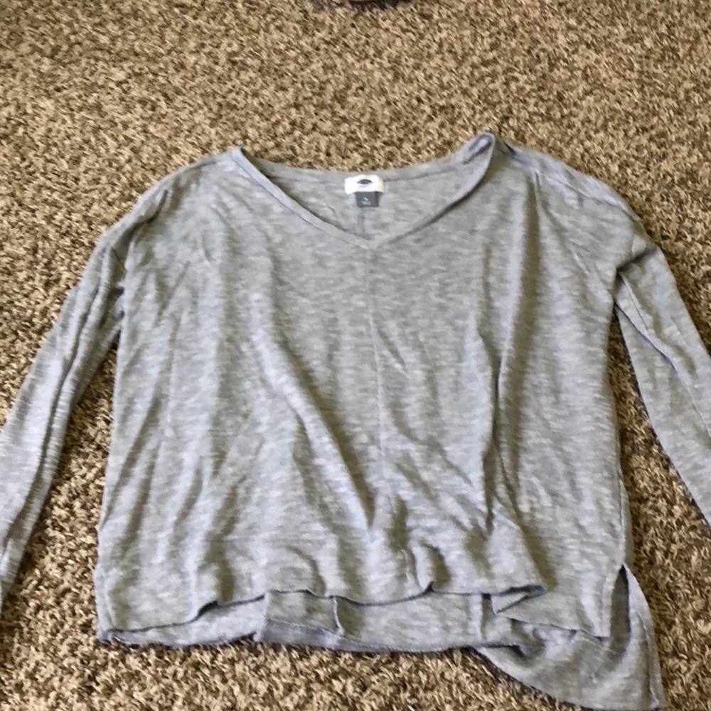 Old navy gray shirt
